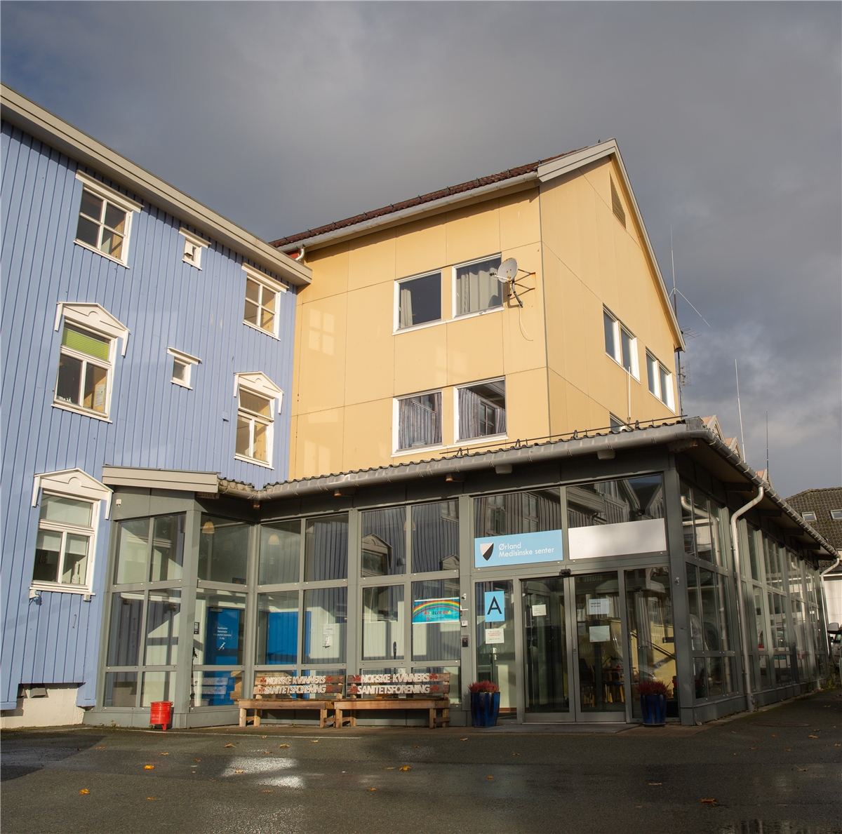 Bilde av Ørland medisinske senter inngang A - Klikk for stort bilde